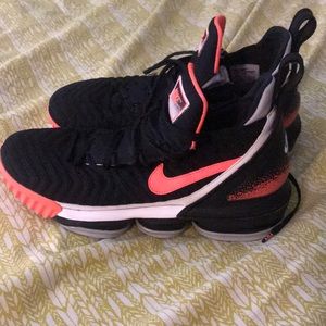 COPY - Lebron 16 magma